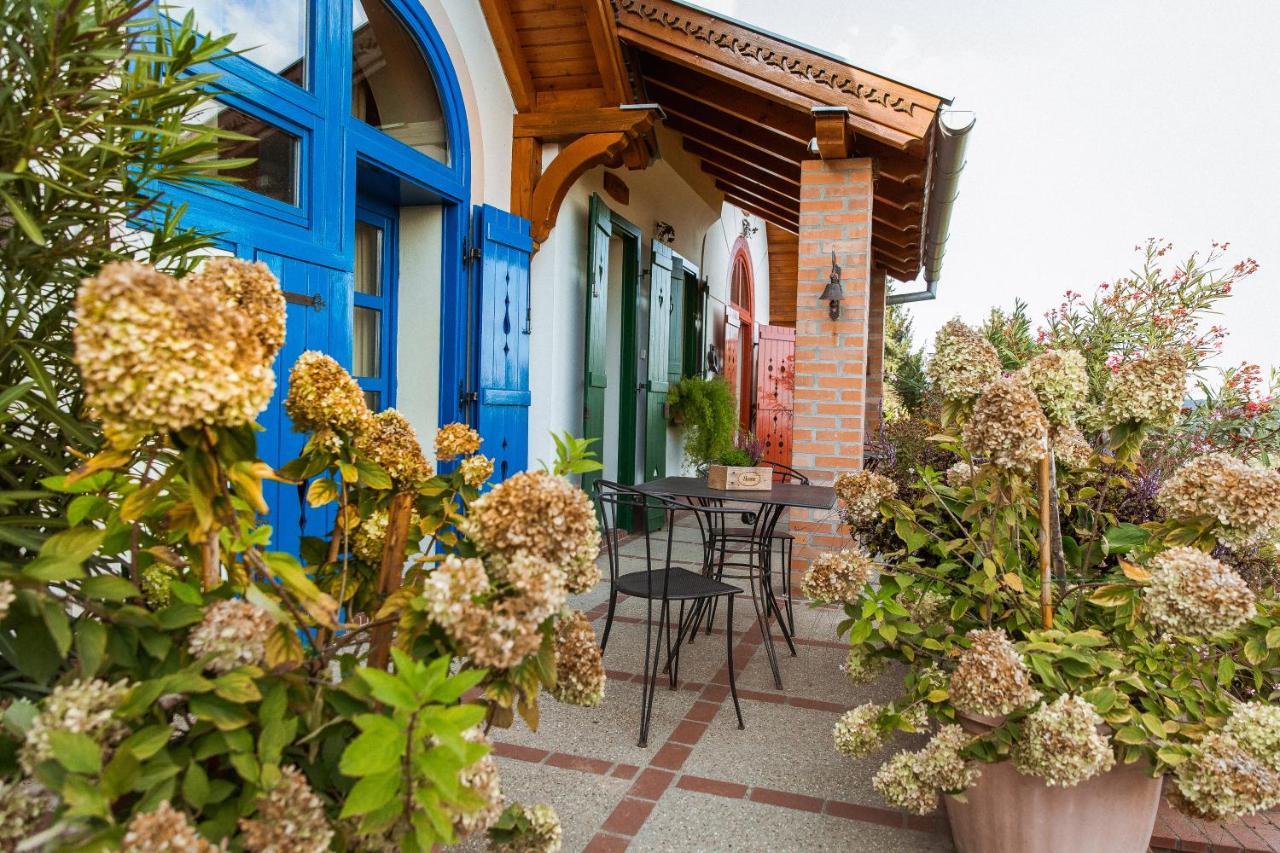 Bagoly Pincesor Fogado Bed & Breakfast Pecs Exterior photo