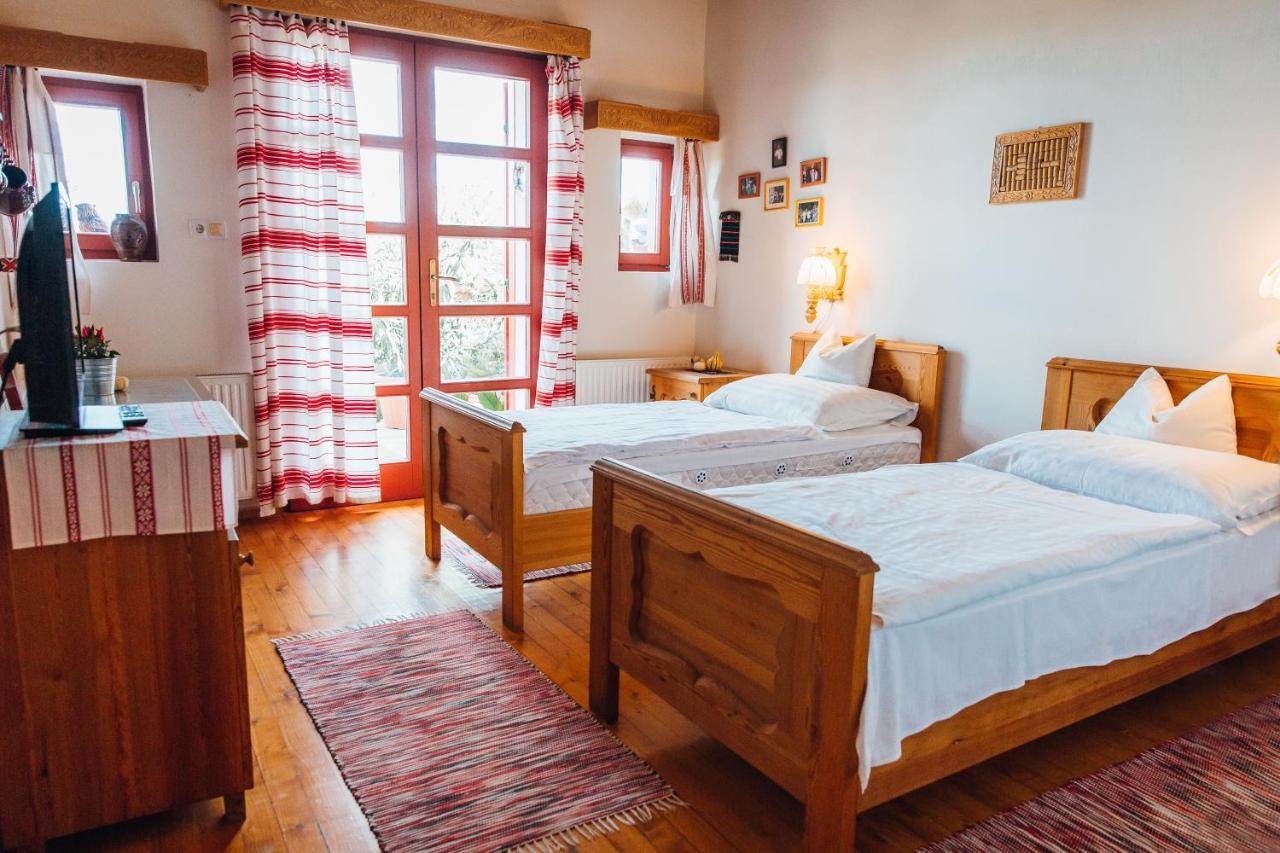 Bagoly Pincesor Fogado Bed & Breakfast Pecs Exterior photo