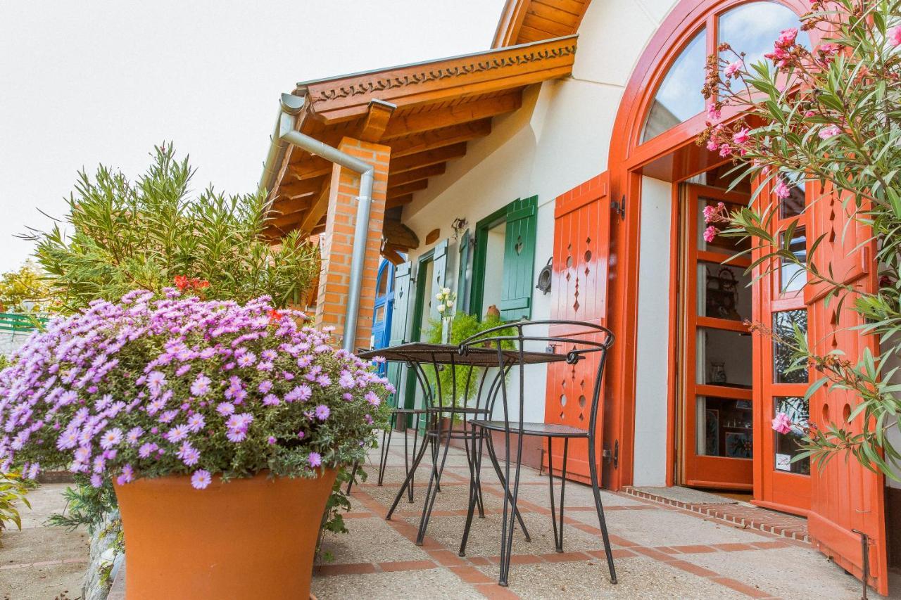 Bagoly Pincesor Fogado Bed & Breakfast Pecs Exterior photo