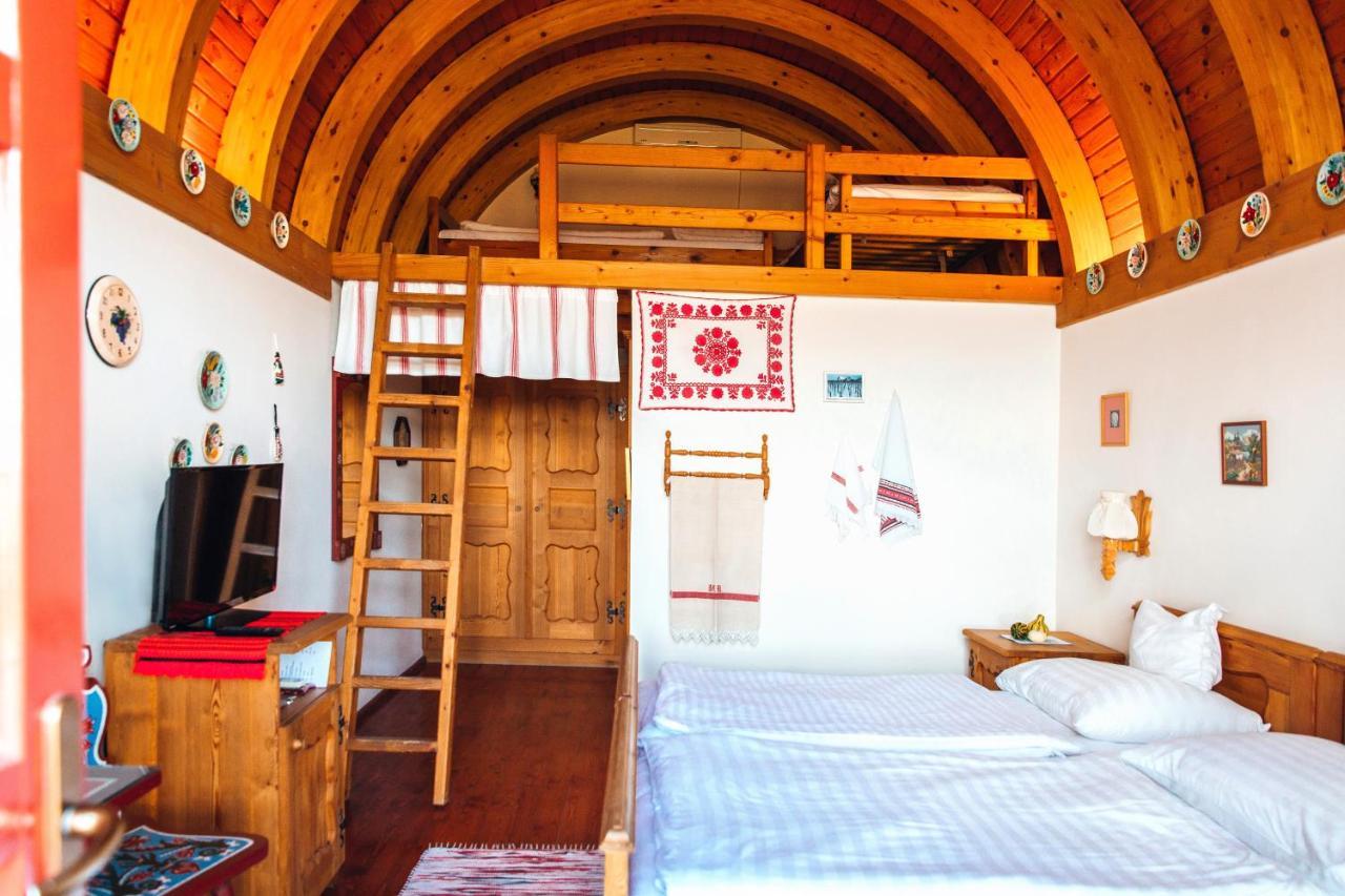 Bagoly Pincesor Fogado Bed & Breakfast Pecs Exterior photo